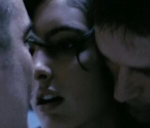 Elodie Bouchez nude - Jโaimerais pas crever un dimanche (1998)