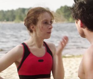 Manon Allender nude - Deutsch les Landes s01e04(2018)