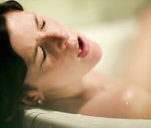 Renata de Lelis, Morgana Kretzmann nude - Rigor Mortis (2012)