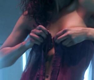 Sara Martins nude - Pigalle La Nuit s01 (2009)