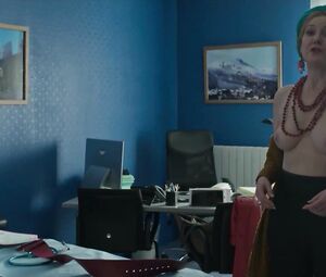 Agnes Soral nude - HP s01e04 (2018)