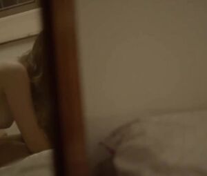 Elma Houghton nude - Desaparecer (2018)