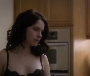 Olivia Grace Applegate naked - Driven s01e04 (2018)