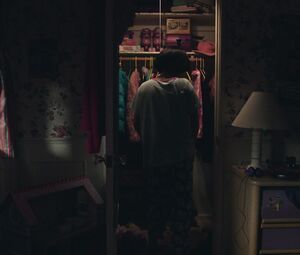 Maya Erskine, Anna Konkle nude - PEN15 s01e03-05 (2019)