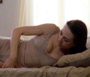 Marina de Van naked - Dans ma peau (2002)