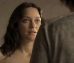 Marion Cotillard nude - Les fantomes d'Ismael (2017)