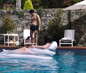 Giulia Charm, Elisabeth Larena nude - Vivir sin permiso s01e01-10 (2018)