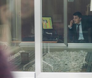 Giulia Charm, Elisabeth Larena nude - Vivir sin permiso s01e01-10 (2018)