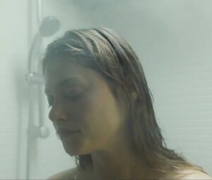 Irina Martynenko nude - Proigrannoe mesto (2018)
