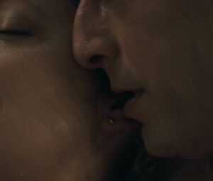 Judy Greer naked - Kidding s01e05 (2018)