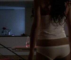 Nina Roberts, Helene Quilez naked - Pour le meilleur et pour le plaisir (2005)