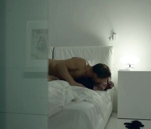 Olga Sutulova naked - Soderzhanki s01e01 (2019)