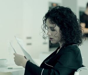 Olga Sutulova naked - Soderzhanki s01e01 (2019)