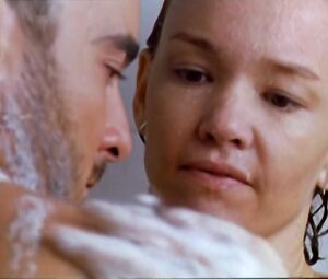 Julia Lemmertz naked - Um Copo de Colera (1999)