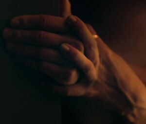 Synnove Karlsen nude - Clique s02e03 (2018)