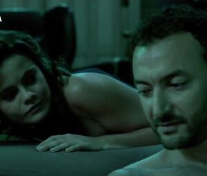 Stefanie van Leersum nude - Het Bestand (2017)