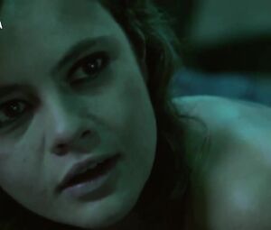 Stefanie van Leersum nude - Het Bestand (2017)