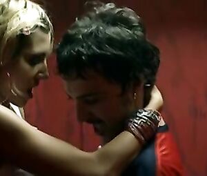 Juana Acosta naked - A golpes (2005)