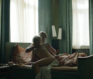 Friederike Ott nude - Bella Germania s01e01 (2019)