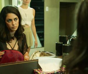 Ludivine Reding, Kimberly Laferriere - Fugueuse s01e05 (2018)