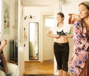 Xenia Tiling nude - Servus Baby s01e04 (2018)