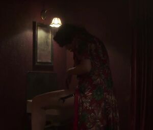 Karolina Krezlova, Fleur Geffrier nude - Das Boot s01e01 (2018)