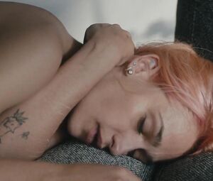 Jemima Kirke, Lola Kirke. Julie McCullough nude - Untogether (2018)