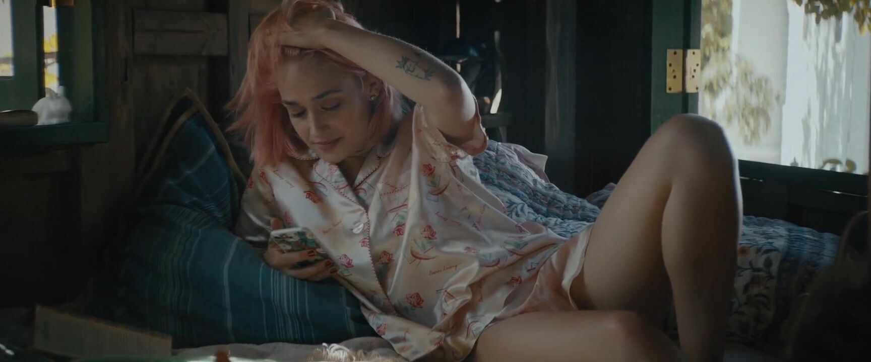 Jemima Kirke, Lola Kirke. Julie McCullough nude - Untogether (2018) Video »  Best Sexy Scene » HeroEro Tube