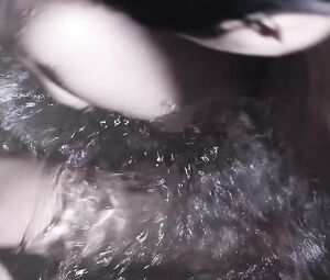 Kya Shin nude - Los Regresos (2014)