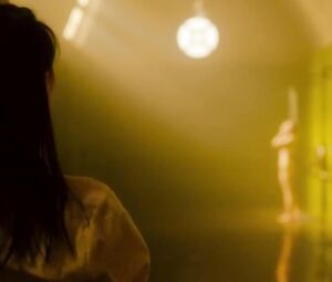 Caiyu Yang, Elane Zhong nude - Fang hua (2017)