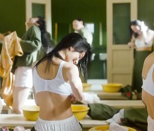 Caiyu Yang, Elane Zhong nude - Fang hua (2017)