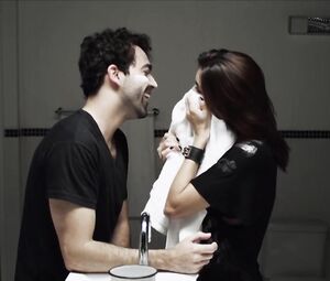 Babi Fernandes nude - Espelho (2013)