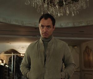 Natalie Portman nude - Vox Lux (2018)