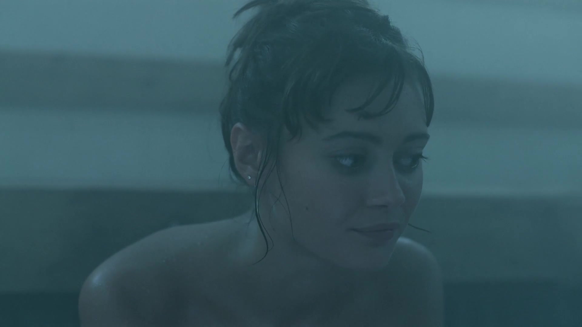 Ella Purnell nude scenes