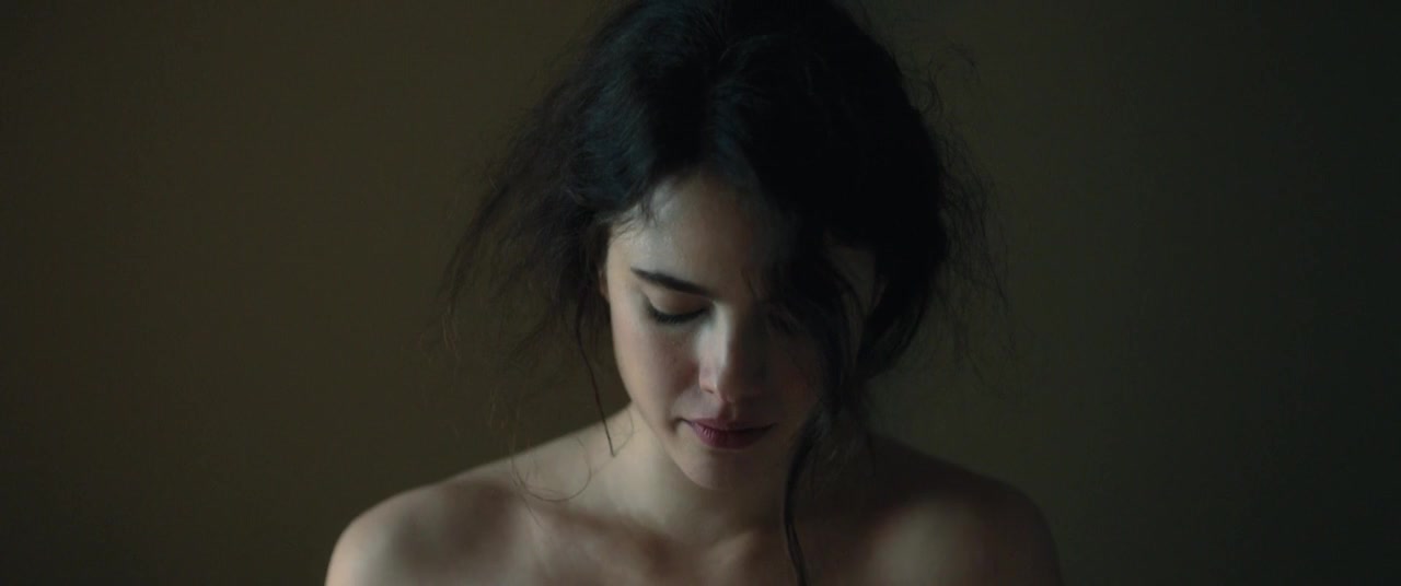 Margaret Qualley, Marshall Chapman Nude – Novitiate (2017)