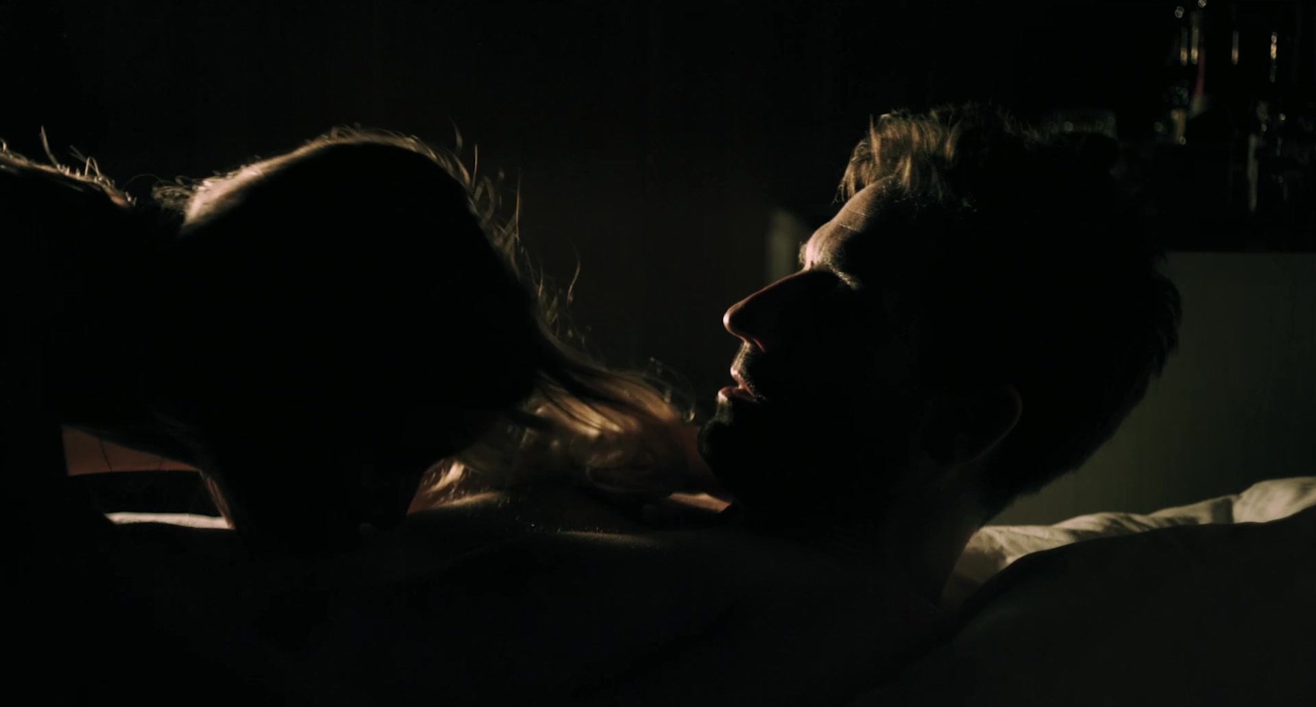 Isabel Thierauch nude scenes - Die Haut der Anderen